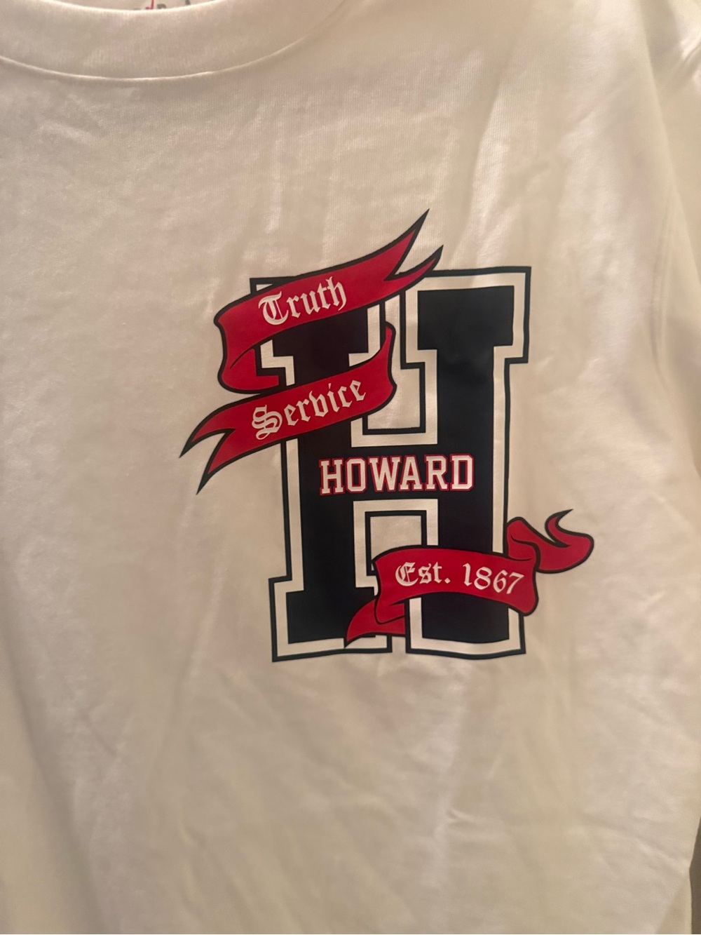 Jordan Women’s White Short Sleeve w/ Black & Red Howard Graphic NWT size Small